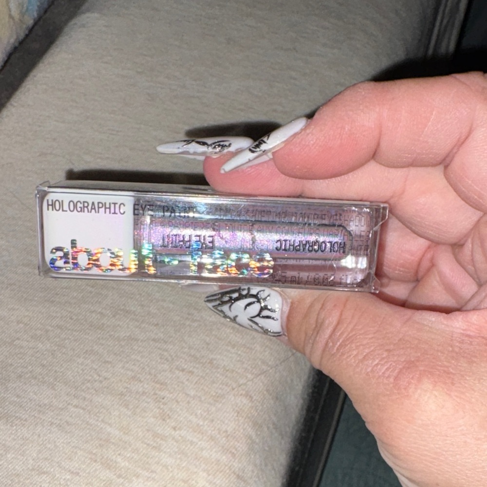 About Face Holographic Eye Paint